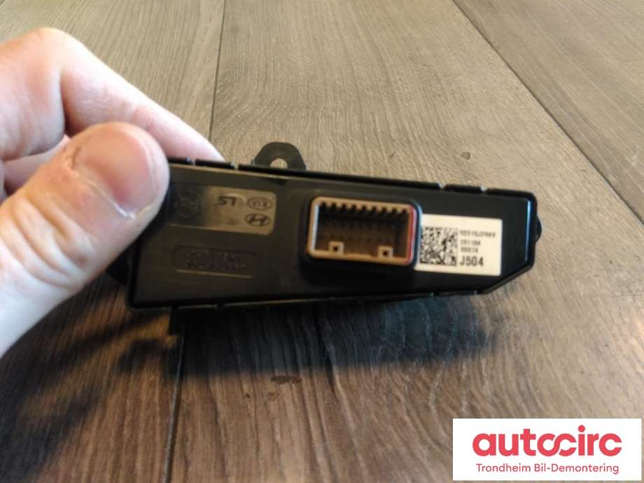 Bryter setevarme til Kia e-Soul 2019-->> (Type III)  (HØYRE|93315J2040|)