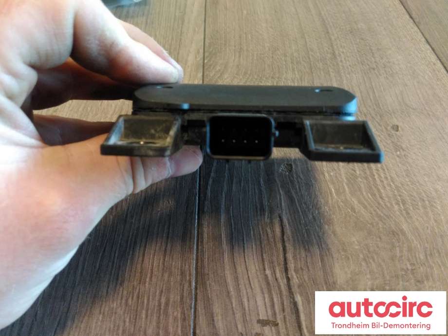 Sensor blindsone til Kia e-Soul 2019-->> (Type III)  (HELLA|99150K0100|AB302A4610|D10.006-637)