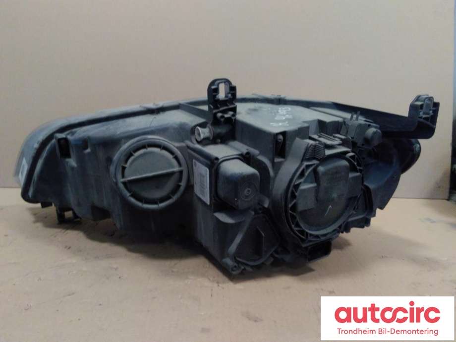 Frontlykt høyre xenon til BMW X5 2007-2013 (E70) (E70) (AUTOMOTIVE LIGHTING|7158938|63117289002|F00HTB3010)
