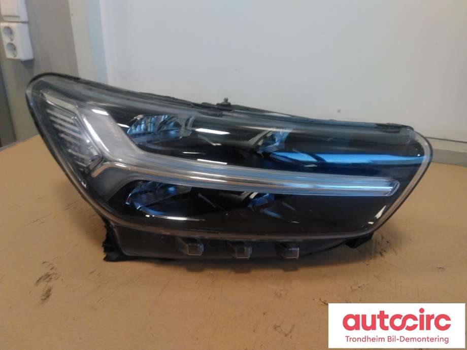 Frontlykt høyre full-LED til Volvo XC40, 2018-2024  (...|31655983)