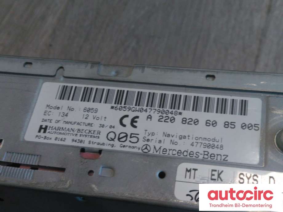 Bilstereo navigasjon til Mercedes E-Klasse 2002-2006 (Fase 1) (W211) (W211) (CAR NAVIGATION DVD ROM|A2208206085|A2118708926|)