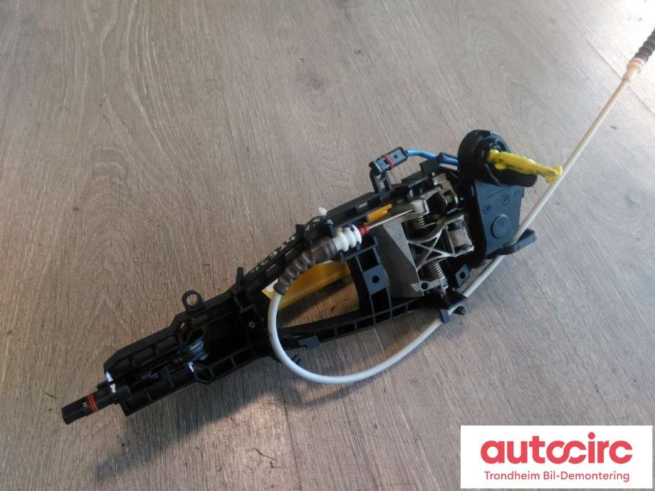 Dørhåndtak utv venstre foran til BMW M4 2014-2020 (F82/F83) (F82/F83) (KOMPLETT HÅNDTAK TIL M4|7984735|51217332565|51217290115)