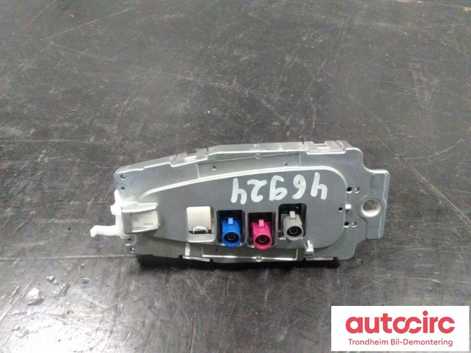 Antenne navigasjon til BMW M4 2014-2020 (F82/F83) (F82/F83) (..|9350088|50010996|65208795963)