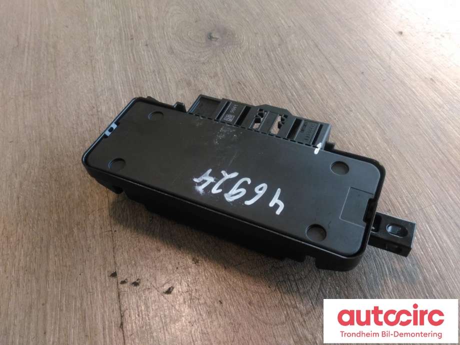 Styreenhet airbag hovedsensor til BMW M4 2014-2020 (F82/F83) (F82/F83) (BOSCH|6826983|65.77-6826983-01|65779461918| 0285013626)