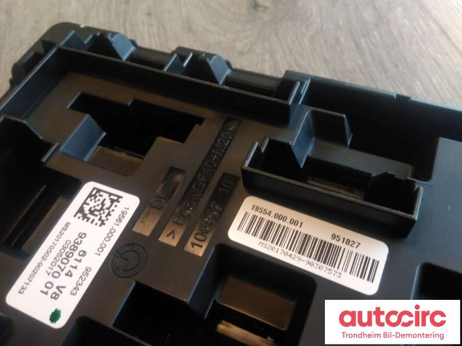 Sikringsboks bagasjerom til BMW M4 2014-2020 (F82/F83) (F82/F83) (..|9389070|6114-9389070-01|61149259466)