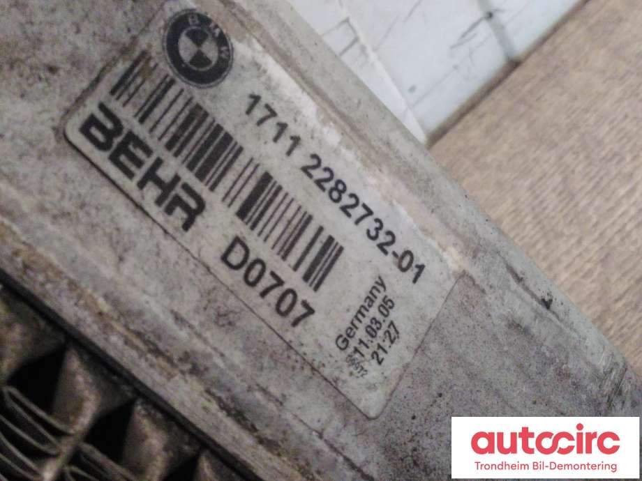Radiator (automat gir) til BMW M5 2005-2010 (E60) (E60) (TIL M5|2282732|17 11 2 282 732|)