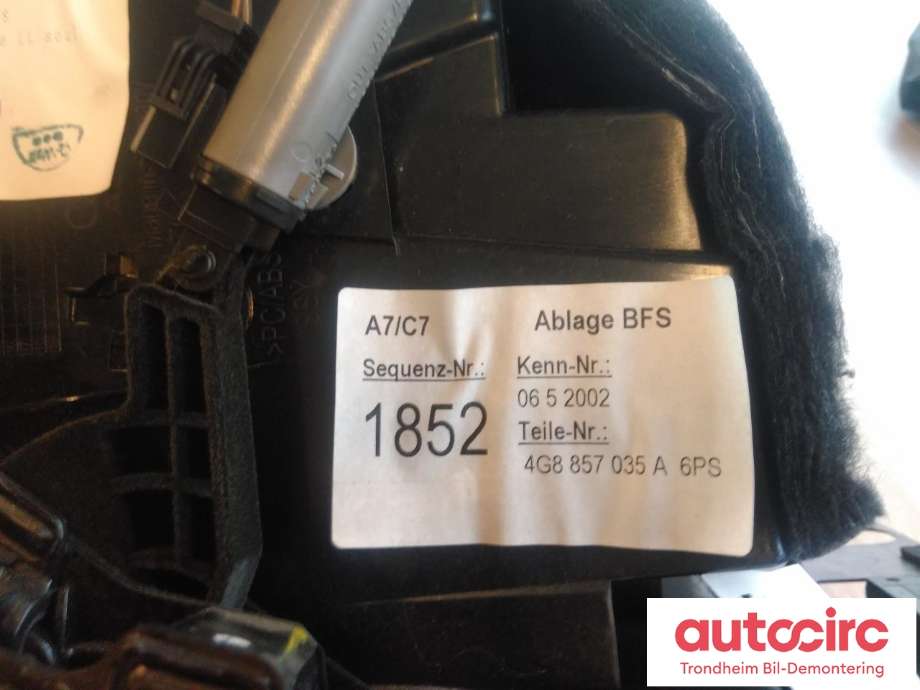 Hanskerom til Audi RS6 2013-2018  (..|4G8857035A|4G8857104A)
