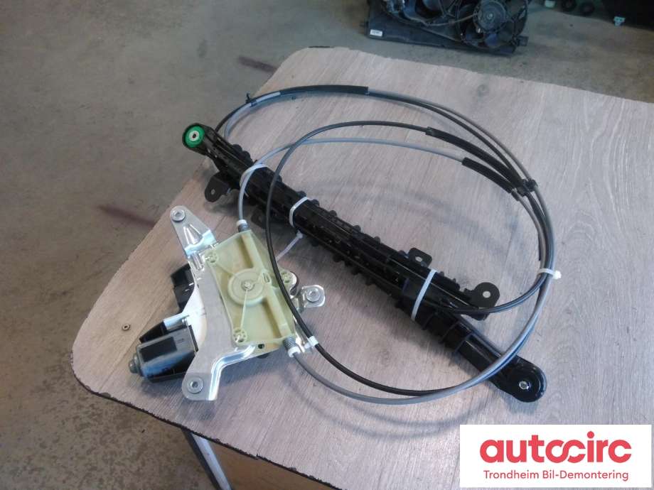 Bagasjerom rollon til Audi RS6 2013-2018 (MOTOR FOR ROLLON|4G9863560A|992900383107|933807-107)