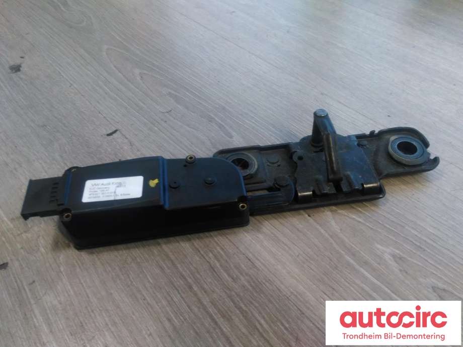 Baklukelås til Audi RS6 2013-2018 (LÅSEPLATE MED MOTOR|4F9827383H|4F9 827 383 H|)