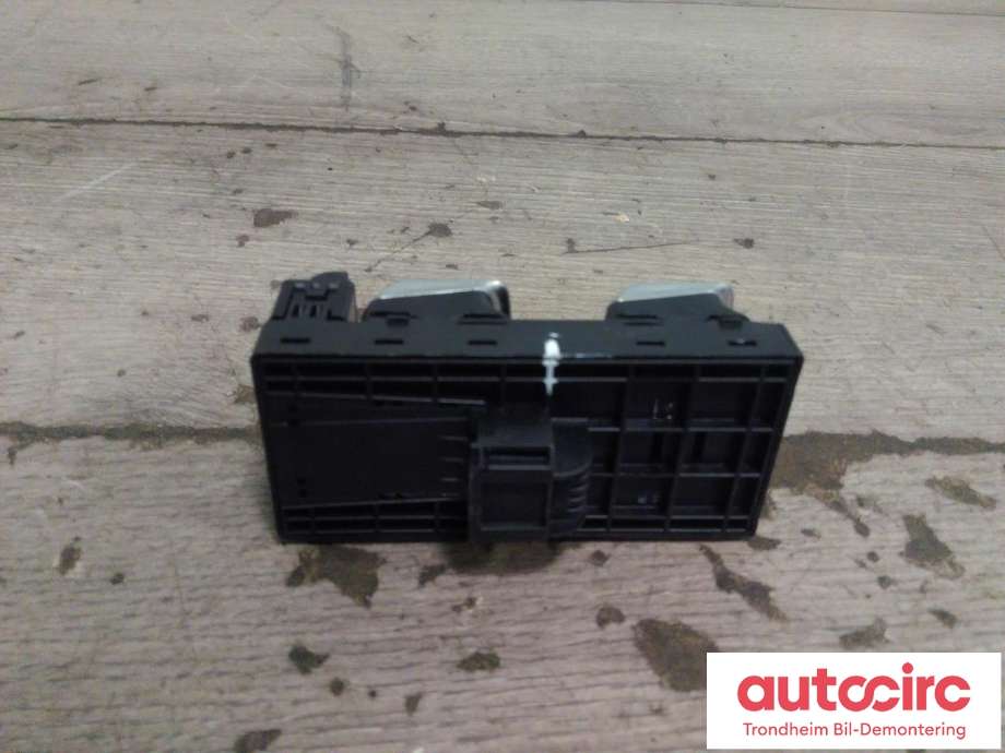 Bryter ruteheis førerdørspanel til Audi RS6 2013-2018  (..|4G0959851|4G09598515PR|)