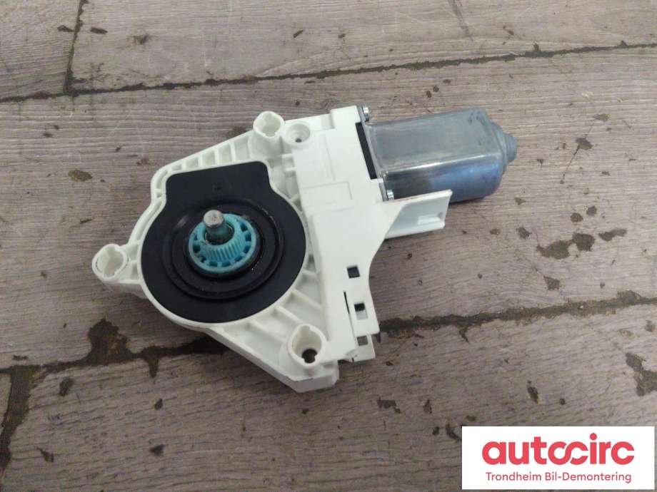 Ruteheis, kun motor, venstre foran til Audi RS6 2013-2018 (..|8K0959801B|)