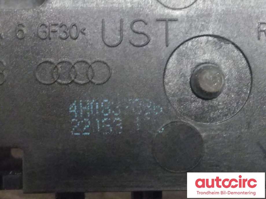 Dørhåndtak utv høyre bak til Audi RS6 2013-2018 (..|4H0837886|4H0837206|)