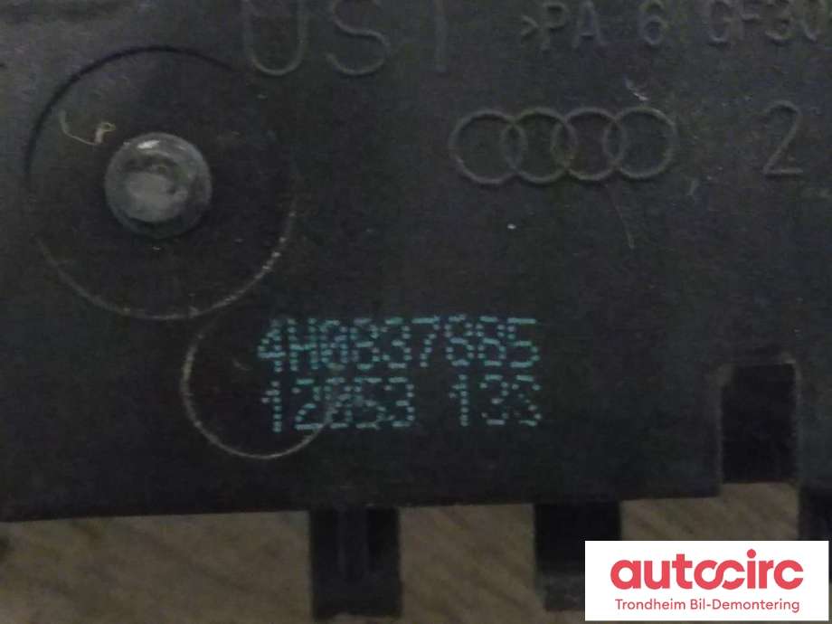 Dørhåndtak utv venstre bak til Audi RS6 2013-2018  (..|4H0837885|4H0837205|)