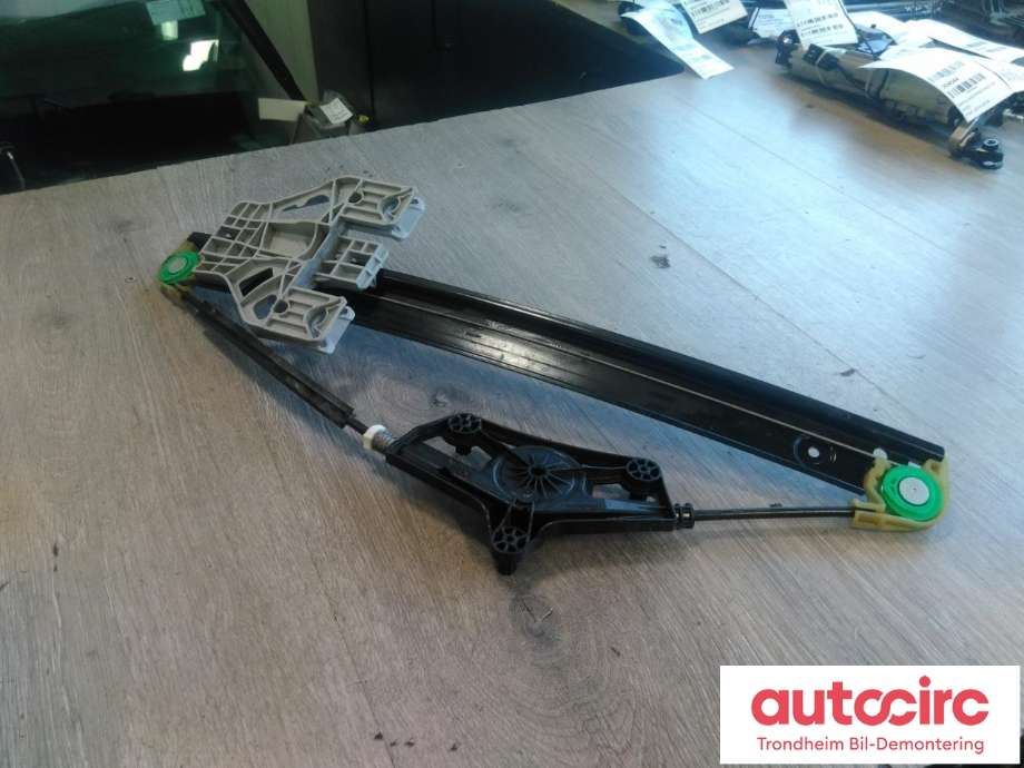 Ruteheis høyre bak til Audi RS6 2013-2018  (BROSE|4G0839462|4G0 839 462|1021-928264-105)