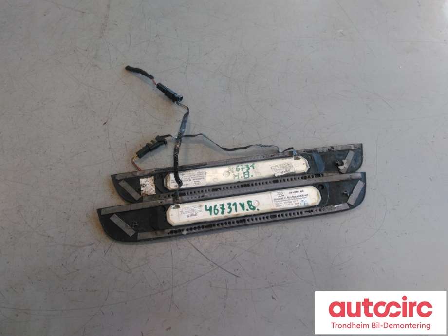 Lister til Audi RS6 2013-2018  (DØRKLIST H OG V BAK M LYS|4G0947424F|4G0947423F|4G0 947 424 F| 4G0 947 423 F)