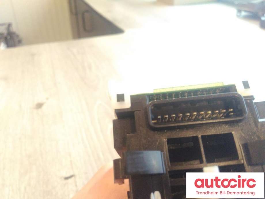 Bryter blink til Citroën C-Crosser 2007-2012  (..|6242AJ|1636476080|E380-013)