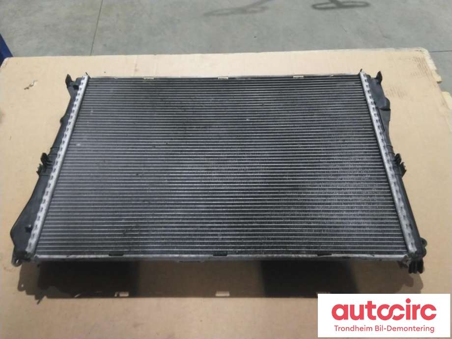 Radiator (automat gir) til Mercedes C-Klasse, 2014-2018 (Fase 1) (W205) (W205) (BEHR|A 099 500 73 03)