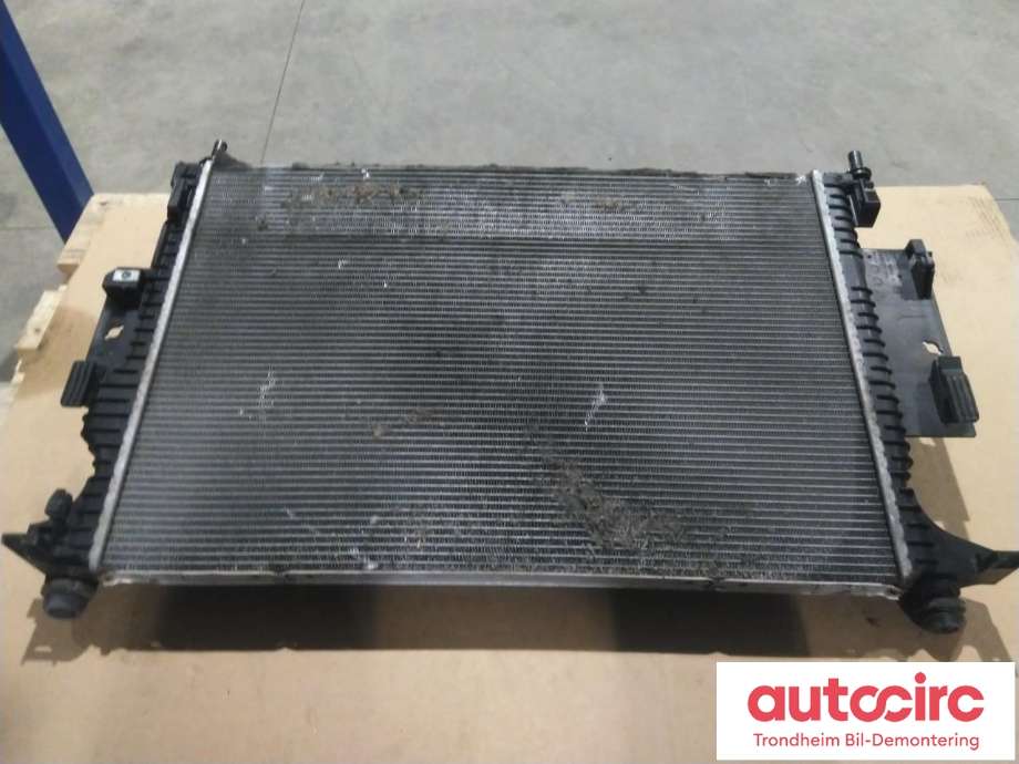Radiator (automat gir) til Ford Kuga 2013-2019 (FOMOCO|2237092|EJ73-8005-AH|)