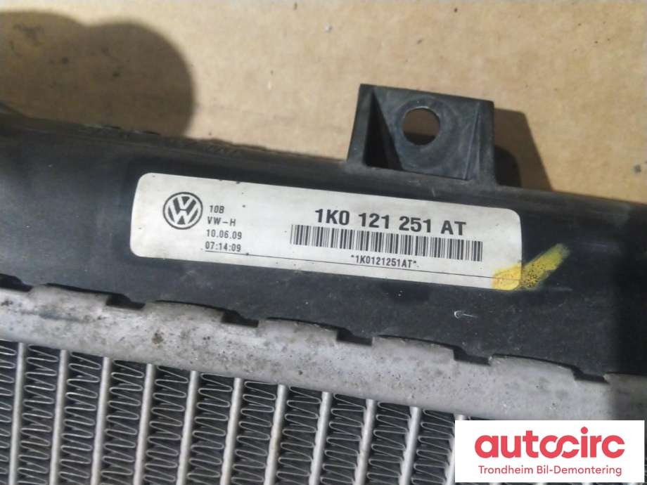 Radiator (manuell gir) til Škoda Octavia 2009-2013 (Type II, Fase 2)  (VW AG|1K0121251AT|5K0121251F|5K0121253H)