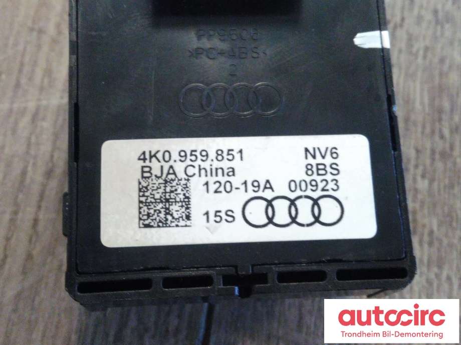 Bryter ruteheis førerdørspanel til Audi e-tron 2018-->>  (..|4K0959851|)