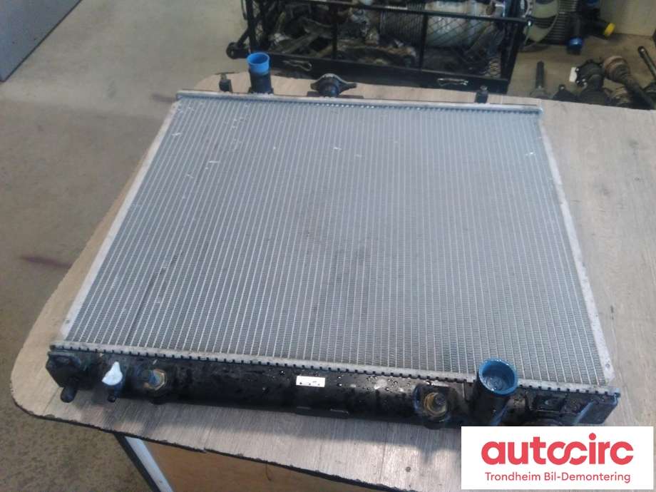 Radiator (manuell gir) til Mitsubishi Pajero 1992-1999 (Type II) (UORIGINAL. BRA STAND|MB890956|)