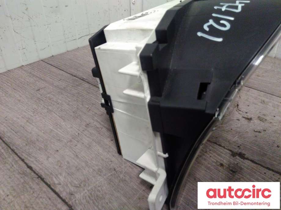 Instrumentpanel til Nissan X-Trail 2002-2007 (T30) (T30) (REDUSERT PRIS|248209H001|)