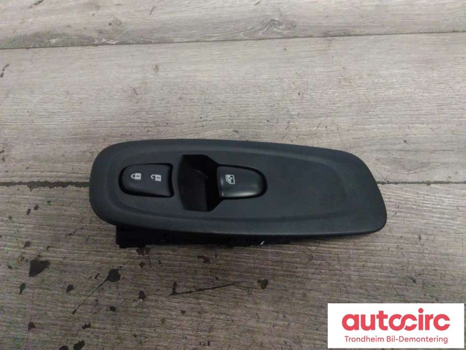 Bryter ruteheis til Renault Kadjar, 2015-->>  (NILES|254116595R)