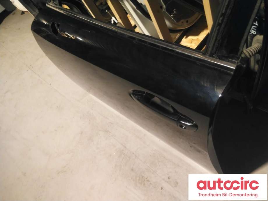 Dør venstre foran til Lexus IS 2013-2020 (Type III) (XE30) (XE30) (LES INFO|6700253100|)
