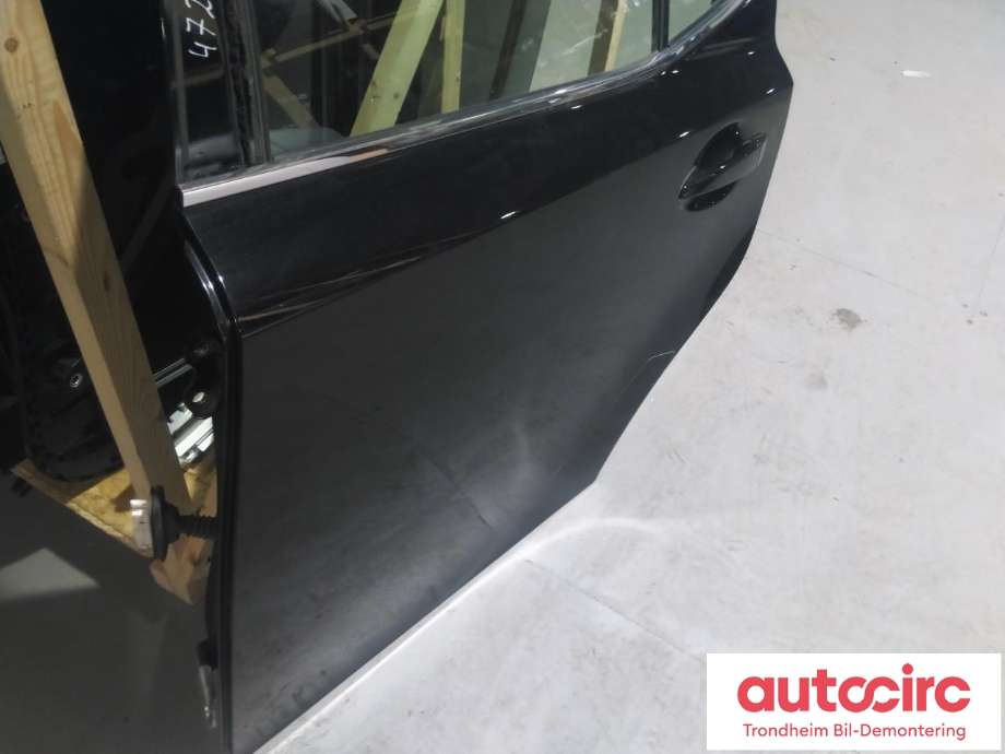 Dør venstre bak til Lexus IS 2013-2020 (Type III) (XE30) (XE30) (TOYOTA|6700453070|)