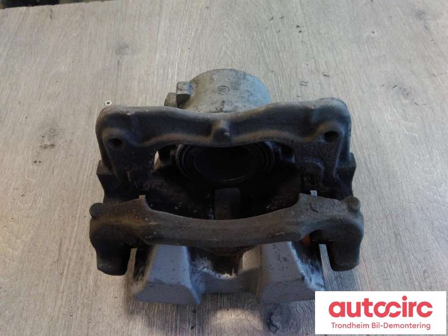 Bremsecaliper høyre foran til BMW 5-Serie 2017-->> (G30/G31) (G30/G31) (..|6872800|34106872800|34 10 6 872 800)