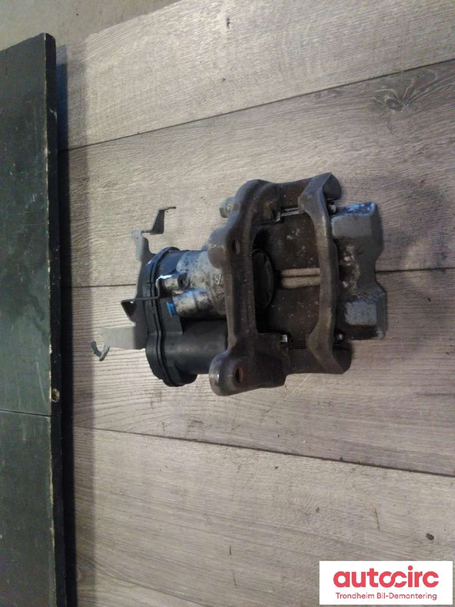 Bremsecaliper høyre bak, elektrisk til BMW 5-Serie 2017-->> (G30/G31) (G30/G31) (..|6870576|34216870576|34 21 6 870 576)