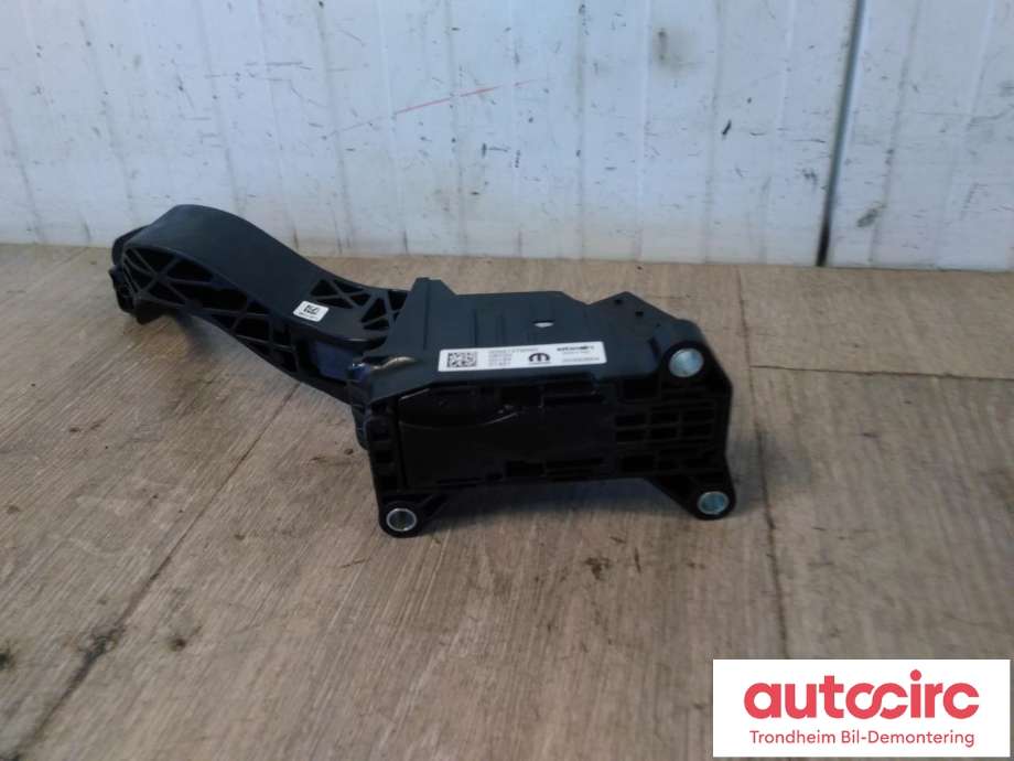 Pedal gass til Fiat 500 2021-->> (MOPAR|52137955|)