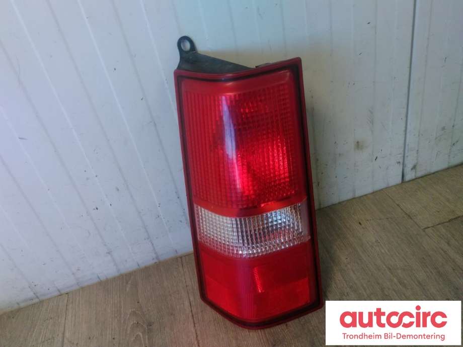 Baklykt venstre til Chevrolet Van 1996-->> (GM|25756611|84639023|84639024| 15813651| 23338320| 25752546| 25756610| 25823027| 84216115)