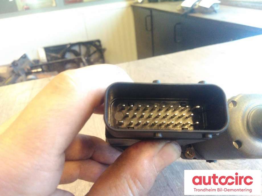 Ruteheis, kun motor, høyre foran til VW Passat 2001-2005 (B5,3BG) (B5,3BG) (..|3B4837752LC|1C1959802|)