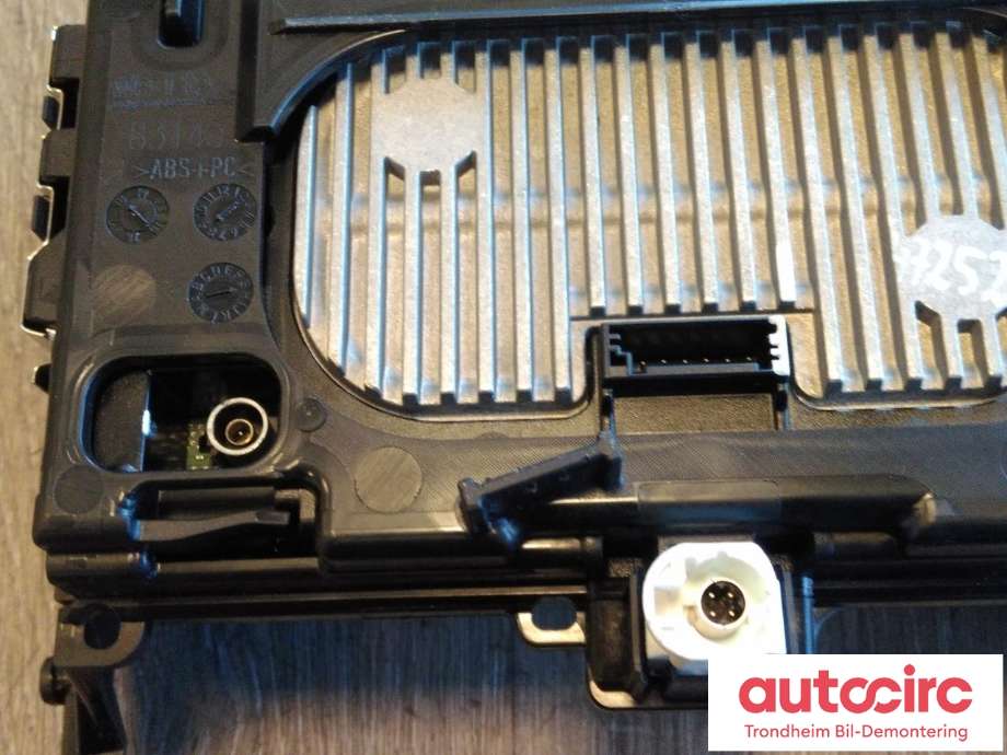 Dashbord telefon til BMW 5-Serie 2017-->> (G30/G31) (G30/G31) (TRÅDLØS LADER|6801509|51166801509|51 16 6 801 509)