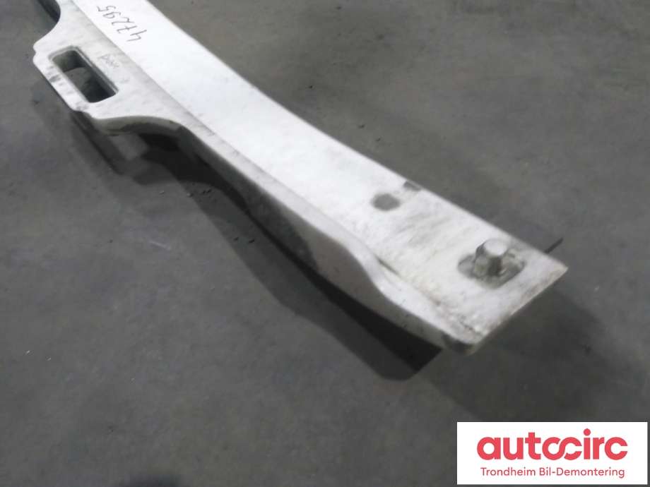 Støtfangerforsterkning bak til Lexus IS 2013-2020 (Type III) (XE30) (XE30) (TOYOTA|5261553130|52615-53130|)
