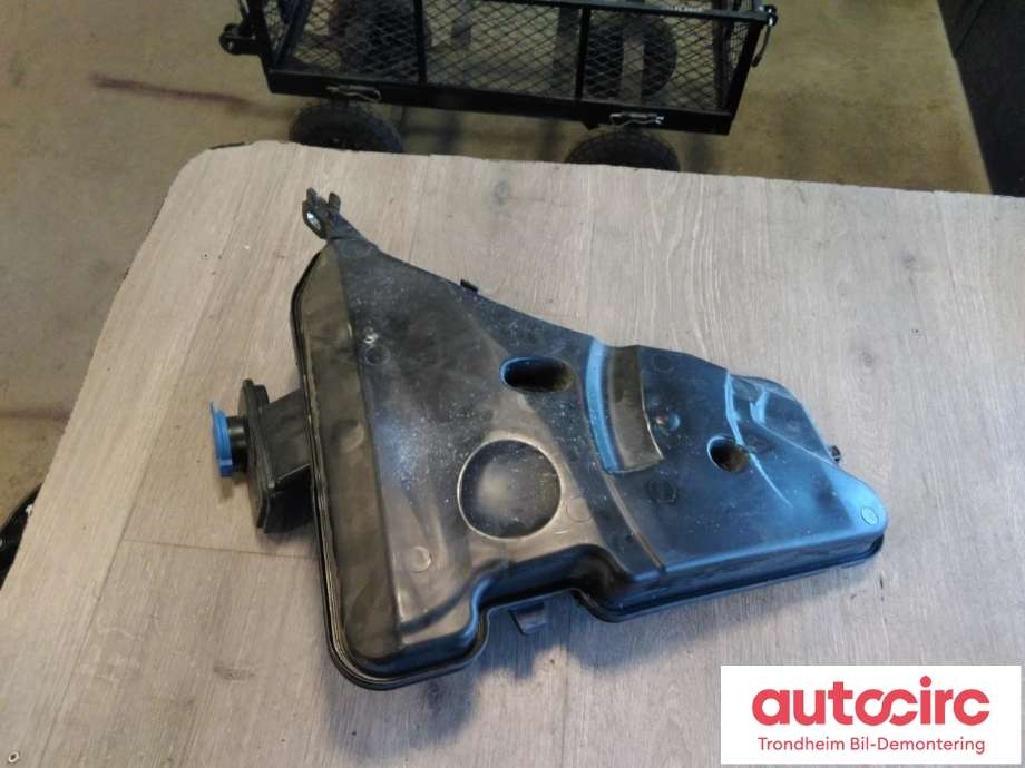 Spylertank til BMW 5-Serie, 2017-->> (G30/G31) (G30/G31) (..|8491830)
