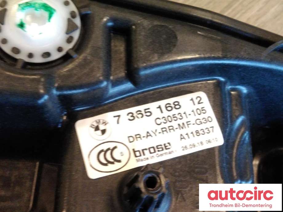 Ruteheis høyre bak til BMW 5-Serie 2017-->> (G30/G31) (G30/G31) (BROSE|7365168|51337487088|C30531-105| A118337)