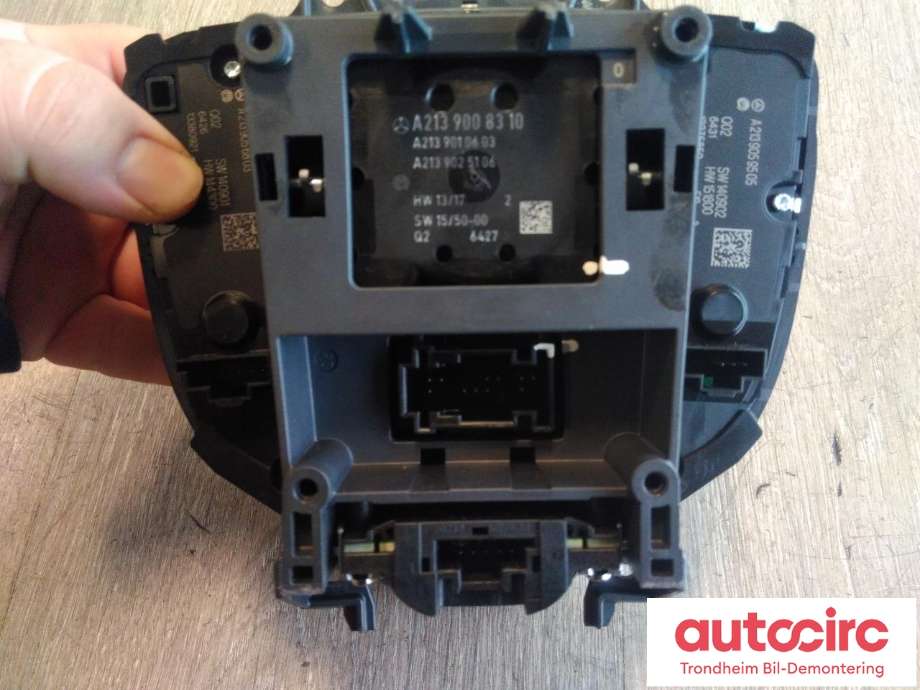 Bilstereo navigasjon betjeningspanel til Mercedes E-Klasse 2016-2023 (W213) (W213) (CONTINENTAL|A2139008310|A2139004608|A2139010603| A2139025106| A2139005229| A2C39593100)