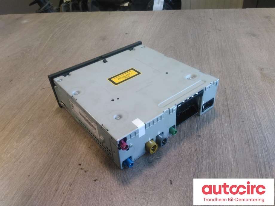 Bilstereo navigasjon til Audi A8 2010-2013 (Type III, Fase 1)  (HARMAN BECKER MULTIMEDIA|4H0035670F|4H0035670C|4H0035670FX| 4H0035670P)