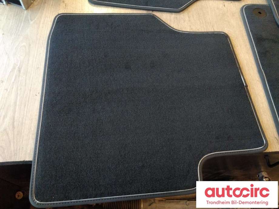 Gulvmatte sett til Škoda Enyaq 2021-->>  (..|5LB863011D|5LB863011D JXX|5LB864435C| 5LB864436C| 5LA864451B| 5LA864452B)