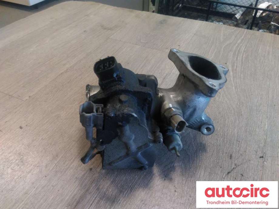 Spjeldhus til Toyota Verso 2004-2009 (Type II) (..|26100-27020|2610027020|)