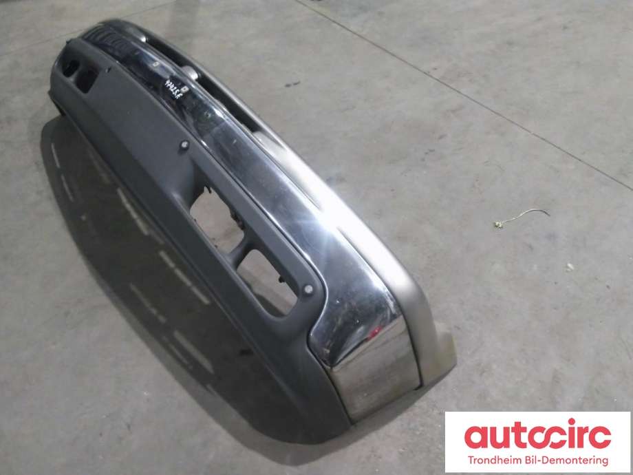 Støtfanger foran til Chevrolet Suburban 2002-2006  (GM|...|)