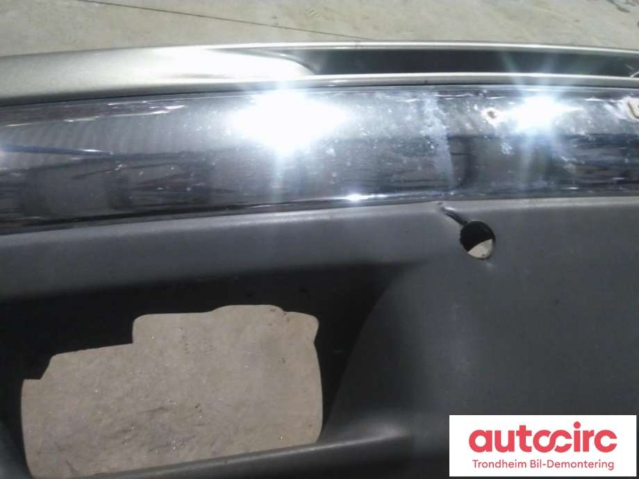 Støtfanger foran til Chevrolet Suburban 2002-2006  (GM|...|)