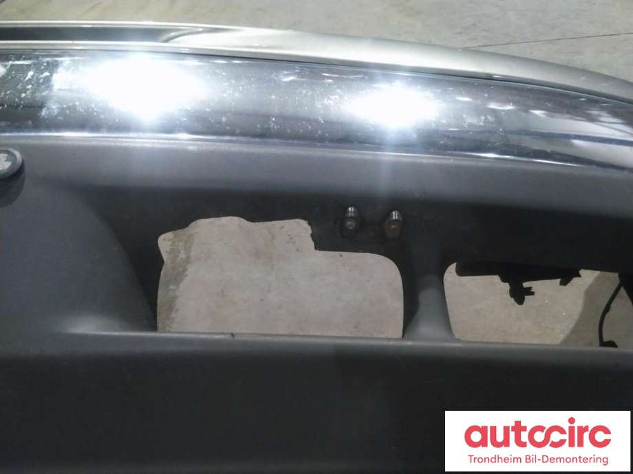 Støtfanger foran til Chevrolet Suburban 2002-2006  (GM|...|)