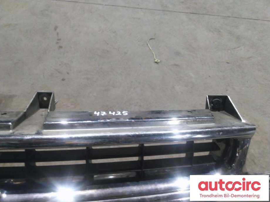 Grill til Chevrolet Suburban 2002-2006  (GM|...|)