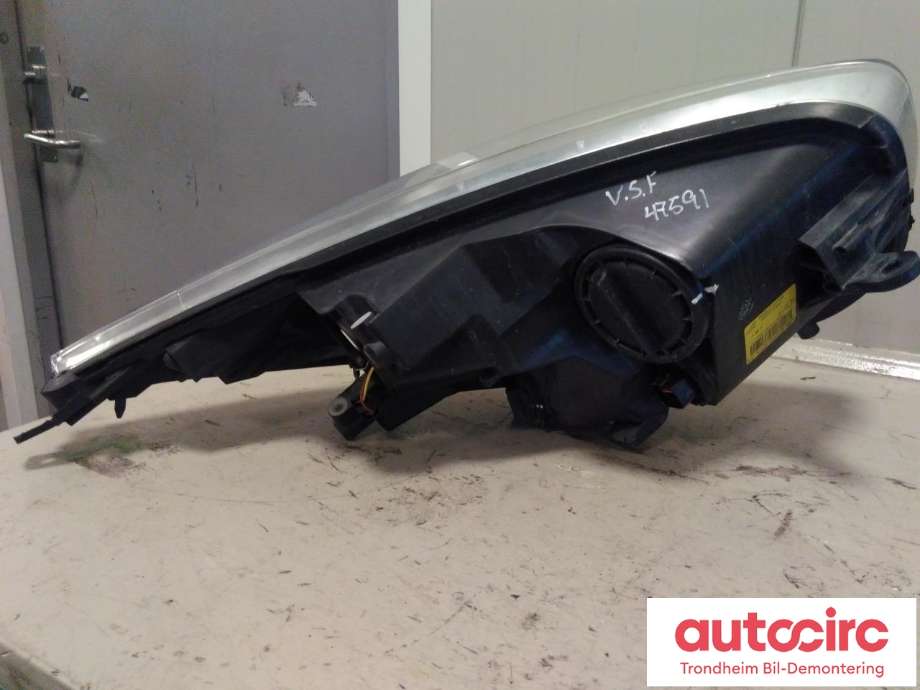 Frontlykt venstre halogen til Kia Venga 2010-2017  (AUTOMOTIVE LIGHTING|92101-1P000|921011P000|1P921-01000| 030125720100)