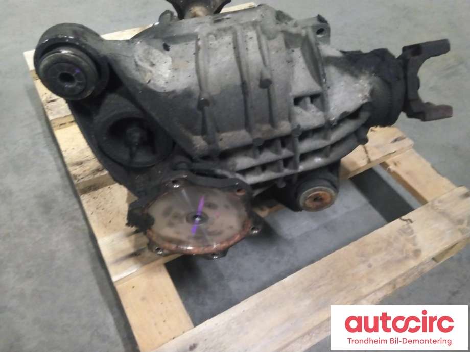 Kardang klokke foran til Chevrolet Suburban 2002-2006  (GM|DELENR UKJENT|)