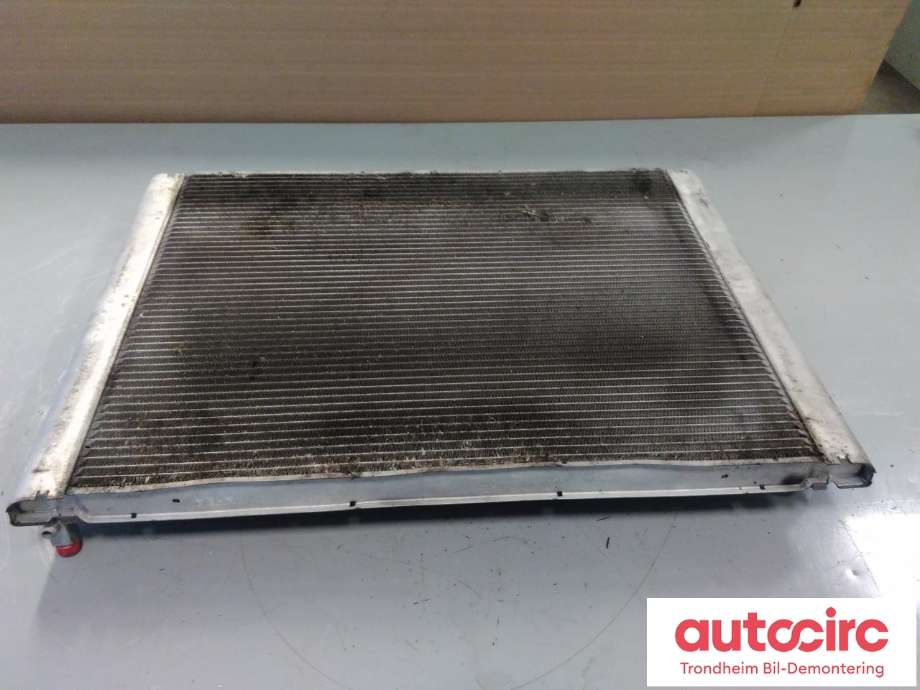 Radiator (automat gir) til BMW M5 2005-2010 (E60) (E60) (BEHR|17112282732|2282732|D0707003)