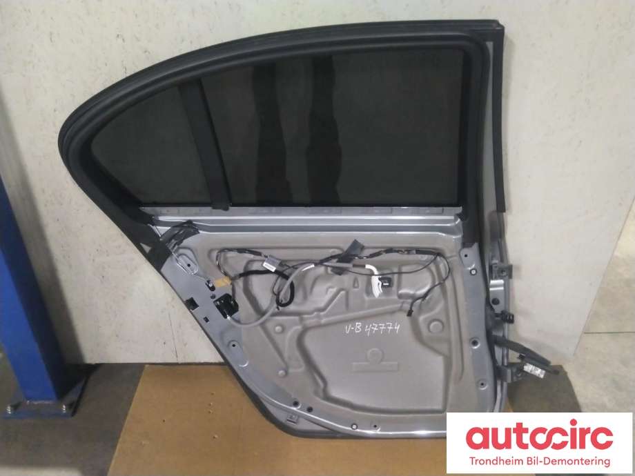 Dør venstre bak til BMW M5 2005-2010 (E60) (E60) (BMW M5|41527202341|)